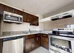 150 North Beacon St, Unit A2 Apartamentos