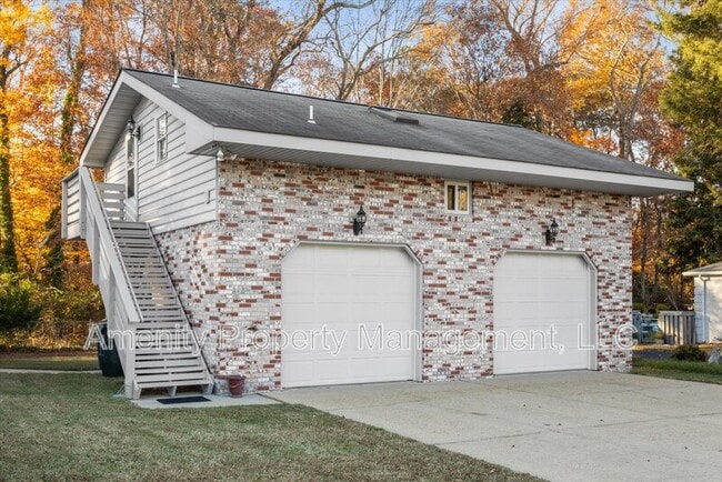 121 Yorkshire Dr in Yorktown, VA - Building Photo - Building Photo