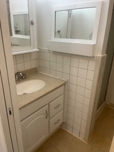 638 Gilcrest Rd in Colorado Springs, CO - Foto de edificio - Building Photo