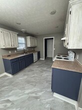 706 W Countryside Dr in Republic, MO - Building Photo - Building Photo