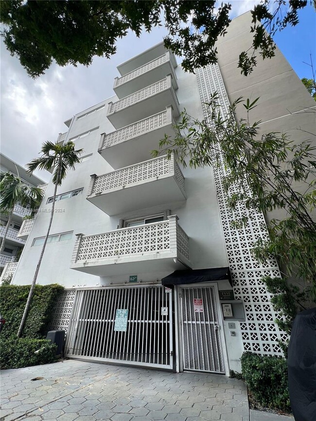 1620 West Ave in Miami Beach, FL - Building Photo - Building Photo