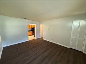 1308 Charmaine Cir E in Mobile, AL - Building Photo - Building Photo