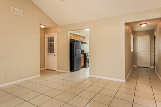 2007 Deerhurst Ln in Houston, TX - Building Photo - Building Photo