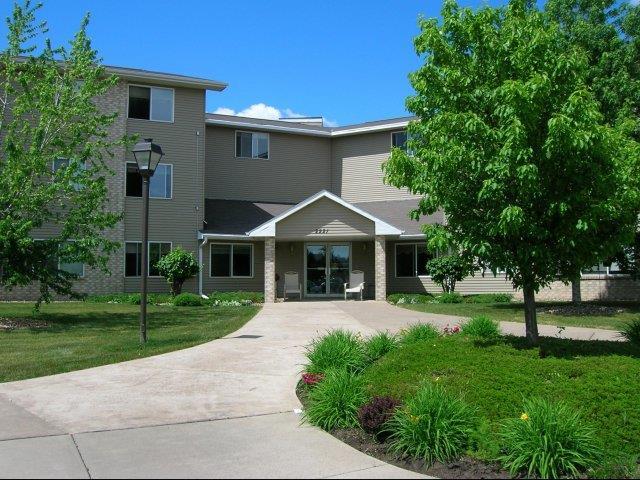 Hanley Place Senior Apartments in Hudson, WI - Foto de edificio