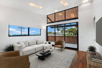 4640 Del Monte Ave in San Diego, CA - Building Photo - Building Photo