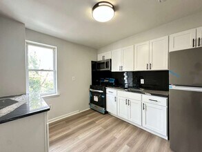 5809 N Lambert St in Philadelphia, PA - Building Photo - Building Photo