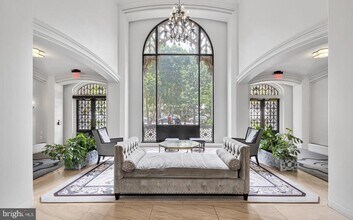 1701 16th St NW in Washington, DC - Foto de edificio - Building Photo