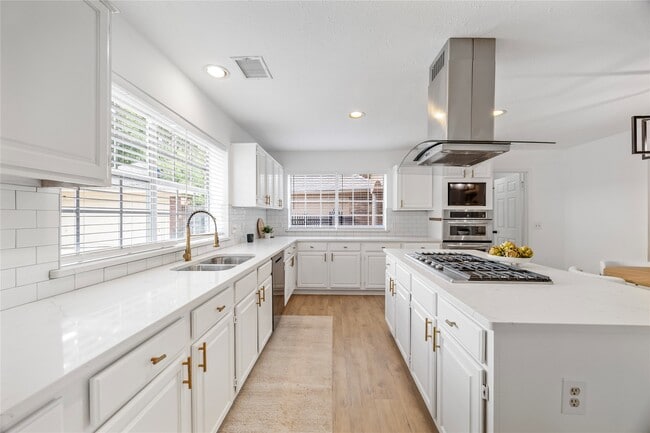 property at 10310 Minturn Ln