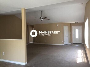 2226 Leaf Dr in Indianapolis, IN - Building Photo - Building Photo