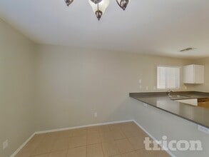 43846 W Magnolia Rd in Maricopa, AZ - Foto de edificio - Building Photo