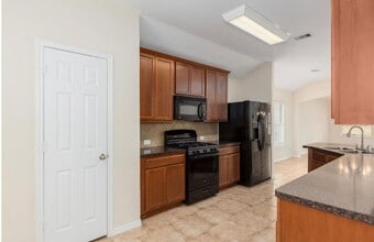 18922 Wellock Ln in Tomball, TX - Building Photo - Building Photo