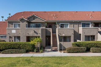 Mission Grove Gardens in Riverside, CA - Foto de edificio - Building Photo