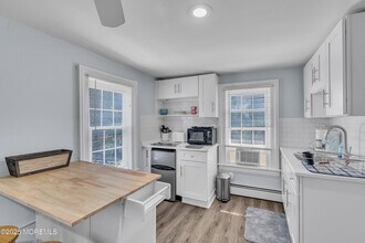 128 Mt Hermon Way in Ocean Grove, NJ - Building Photo - Building Photo