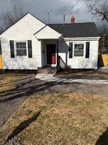 160 Swanson Rd in Norfolk, VA - Building Photo