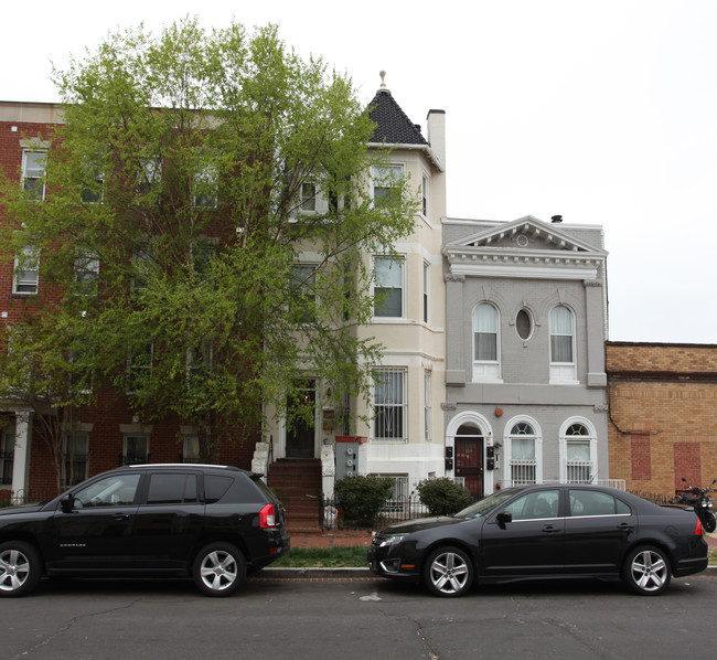 736 11th St NE in Washington, DC - Building Photo - Building Photo