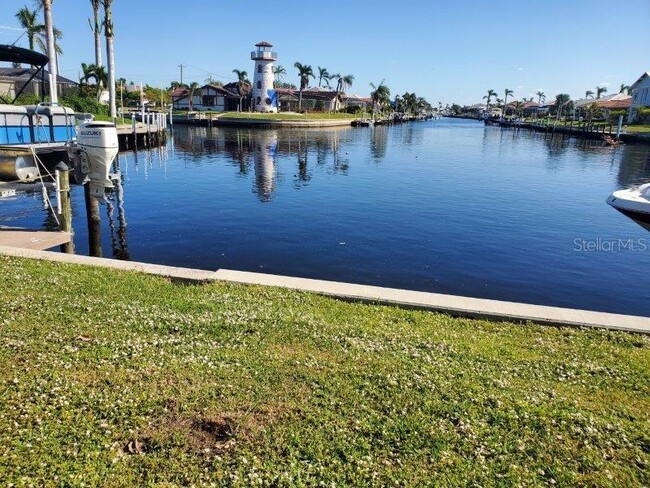 418 Medici Ct in Punta Gorda, FL - Foto de edificio - Building Photo