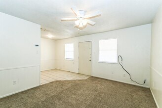 1510 S 9th St in Slaton, TX - Building Photo - Building Photo