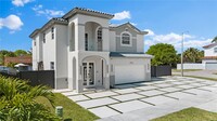 12980 SW 203rd Ln in Miami, FL - Foto de edificio - Building Photo