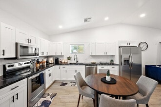 5231 N 23rd Ave in Phoenix, AZ - Building Photo - Building Photo