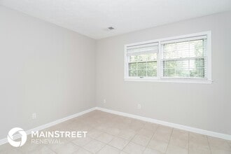 3312 Hunsinger Ln in Louisville, KY - Building Photo - Building Photo