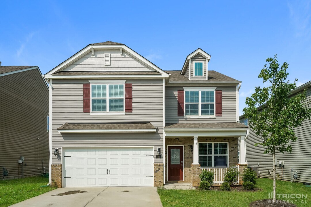 82 Relict Dr in Clayton, NC - Building Photo