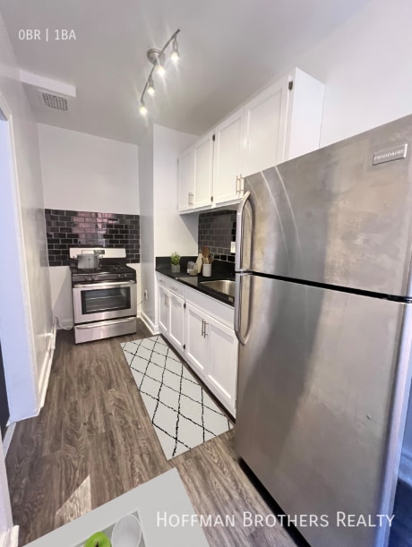 687 Shatto Pl in Los Angeles, CA - Building Photo - Building Photo