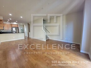 590 Almaden Walk Loop in San Jose, CA - Building Photo - Building Photo