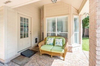 11 E Sienna Pl in Spring, TX - Building Photo - Building Photo