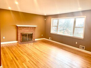 8800 Sterling St in Hyattsville, MD - Building Photo - Building Photo