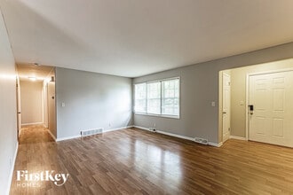 1770 Lily St in Aurora, IL - Building Photo - Building Photo