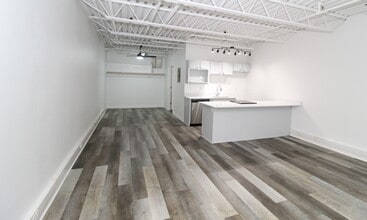 Molly Court in Fayetteville, AR - Building Photo - Building Photo