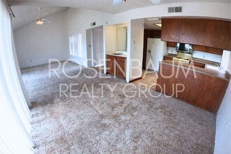 828 E Junction St in Apache Junction, AZ - Foto de edificio - Building Photo