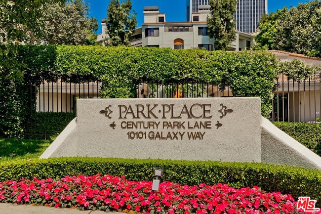 2142 Century Park Ln in Los Angeles, CA - Building Photo - Building Photo