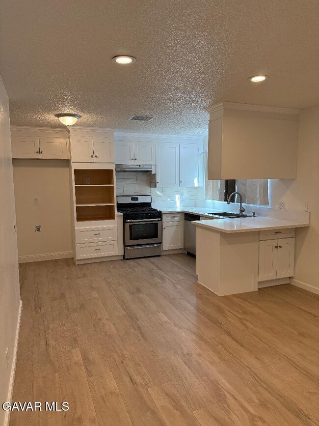 45303 Lorimer Ave in Lancaster, CA - Building Photo - Building Photo