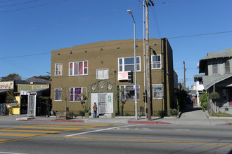 1185 E Vernon Ave in Los Angeles, CA - Building Photo - Building Photo