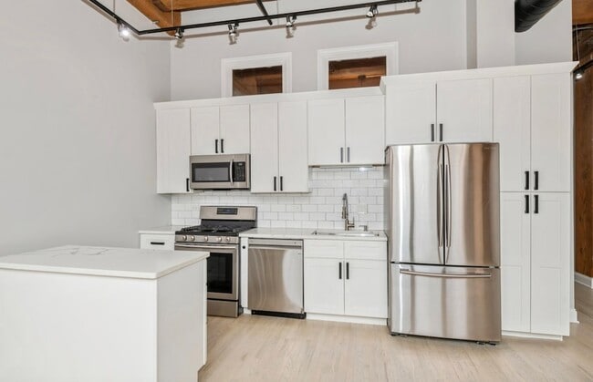 1500 W Monroe St, Unit 312 in Chicago, IL - Building Photo - Building Photo