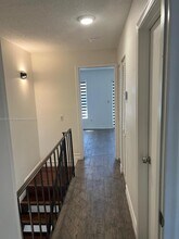 50 Antilla Ave, Unit 4 in Coral Gables, FL - Building Photo - Building Photo