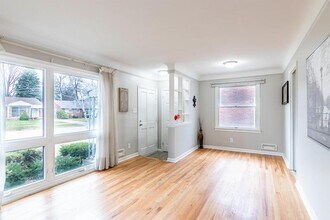 2000 Woodside St in Dearborn, MI - Building Photo - Building Photo
