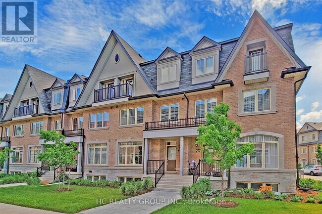 4-4 Eaton Park Ln in Toronto, ON - Building Photo - Building Photo