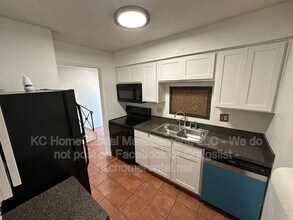 1708 E 97th St in Kansas City, MO - Building Photo - Building Photo