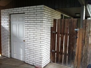 917 142nd Ave SE in Bellevue, WA - Building Photo - Building Photo