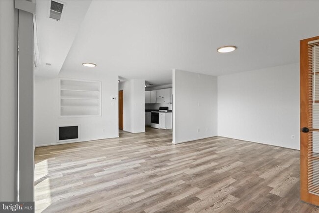 214 Locust St SE in Vienna, VA - Building Photo - Building Photo