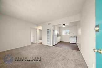 900 N. Wilmington Blvd. in Los Angeles, CA - Building Photo - Building Photo