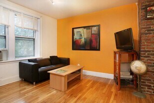 114 Strathmore Rd in Boston, MA - Building Photo