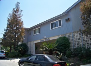 2134 Rockland Pl in La Canada Flintridge, CA - Building Photo - Building Photo