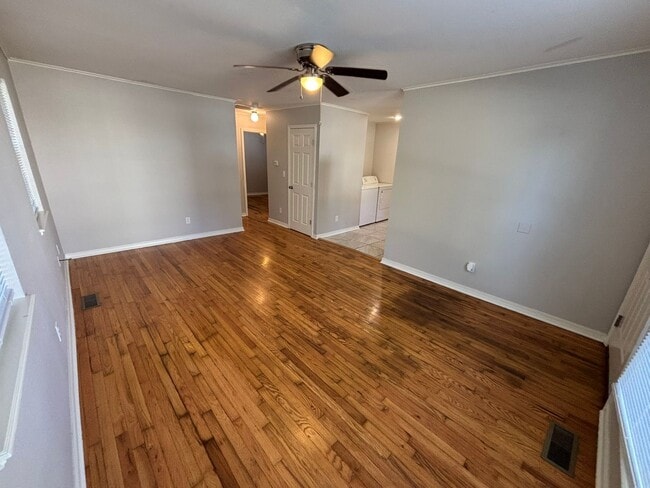 995 W Hickory St in Fayetteville, AR - Building Photo - Building Photo