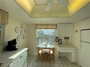 254 6th Ave S in Naples, FL - Building Photo - Building Photo