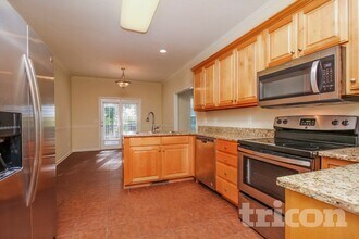 746 Sergio Ave in Murfreesboro, TN - Foto de edificio - Building Photo