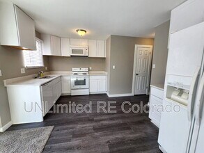 42 Lansing St in Aurora, CO - Building Photo - Building Photo