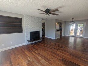 1506 Almira Ct in Bremerton, WA - Foto de edificio - Building Photo